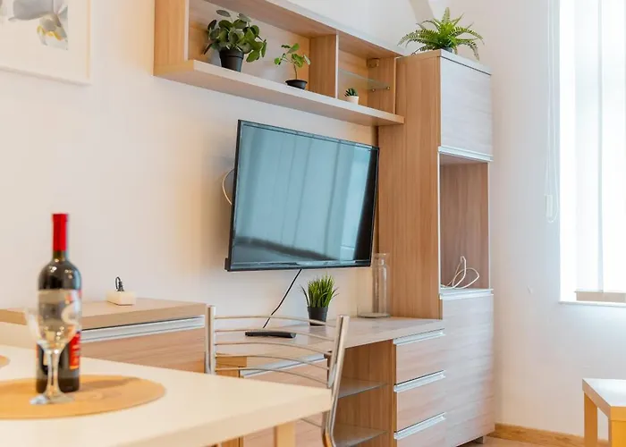 Old Town N1 - By Rentujemy *