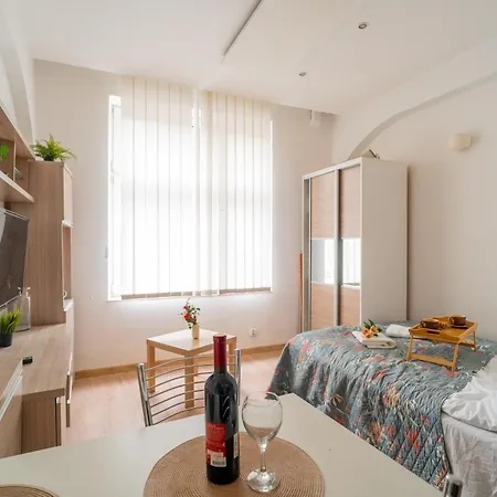 Old Town N1 - By Rentujemy Apartmán *