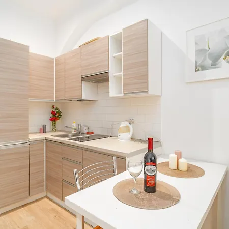 Apartment Old Town N1 - By Rentujemy *