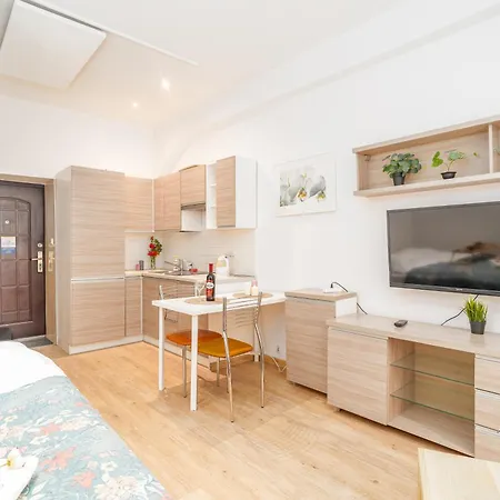 Old Town N1 - By Rentujemy