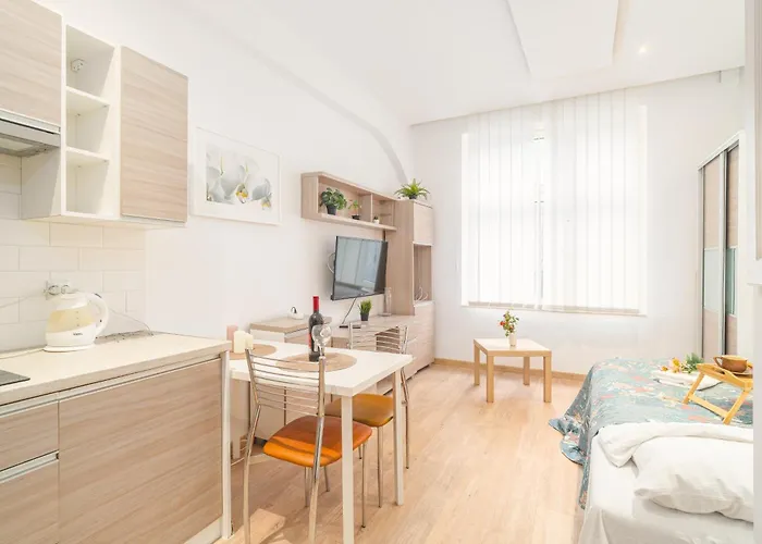 Old Town N1 - By Rentujemy